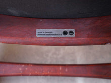 画像をギャラリービューアに読み込む, エリック・バックのモデル49に貼られたラベル