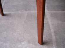 画像をギャラリービューアに読み込む, エリック・バックのモデル49の脚