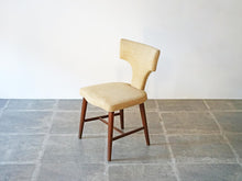 画像をギャラリービューアに読み込む, ヴィンテージのドレッサーチェア上から