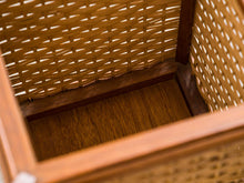 画像をギャラリービューアに読み込む, デンマークのソーイングボックス(裁縫箱)内部