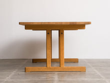 画像をギャラリービューアに読み込む, モーエンセンのテーブル5267真横