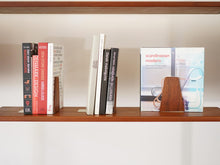 画像をギャラリービューアに読み込む, Trapezium shaped Book Supports