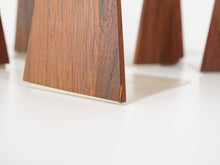 画像をギャラリービューアに読み込む, Trapezium shaped Book Supports