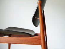 画像をギャラリービューアに読み込む, アルネ・ヴォッダーの椅子を右からアップ