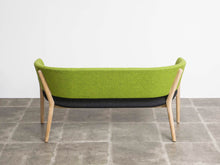 画像をギャラリービューアに読み込む, ナナディッツェルのソファND82の後ろ背もたれ