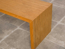 画像をギャラリービューアに読み込む, デンマークデザインのベンチの角