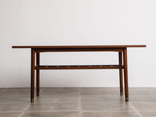 画像をギャラリービューアに読み込む, デンマークデザインのテーブル真横