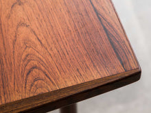 画像をギャラリービューアに読み込む, デンマークデザインのテーブル天板アップ