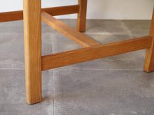 画像をギャラリービューアに読み込む, Børge Mogensen(ボーエ・モーエンセン)のオーク無垢材の正方形テーブルの脚とフレーム