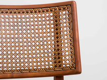 画像をギャラリービューアに読み込む, Rigmor Andersen(リーグモル・アンデルセン)のダイニングチェアの籐編みが美しい背もたれ