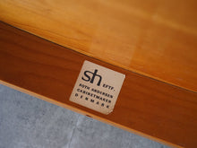 画像をギャラリービューアに読み込む, Hans J.Wegner Table