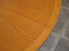 画像をギャラリービューアに読み込む, Hans J.Wegner Table