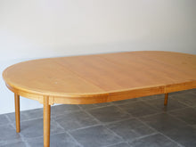 画像をギャラリービューアに読み込む, Hans J.Wegner Table