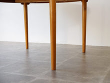 画像をギャラリービューアに読み込む, Hans J.Wegner Table