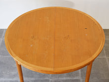 画像をギャラリービューアに読み込む, Hans J.Wegner Table