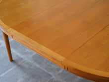 画像をギャラリービューアに読み込む, Hans J.Wegner Table