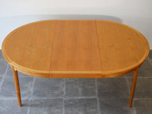 画像をギャラリービューアに読み込む, Hans J.Wegner Table