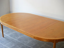 画像をギャラリービューアに読み込む, Hans J.Wegner Table