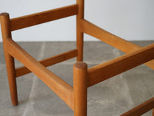 画像をギャラリービューアに読み込む, Hans J. Wegner(ハンスJウェグナー)のAT50テーブルのフレーム