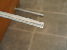 画像をギャラリービューアに読み込む, ローズウッドのローテーブルの脚先