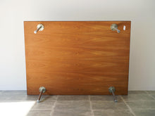 画像をギャラリービューアに読み込む, ローズウッドのローテーブルの裏面