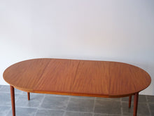 画像をギャラリービューアに読み込む, 北欧テーブルの延伸した天板を正面から