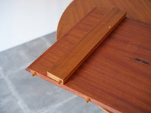 画像をギャラリービューアに読み込む, 北欧テーブルの延伸板裏側