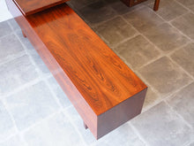 画像をギャラリービューアに読み込む, アルネ・ヴォッダーのサイドボード天板