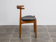 画像をギャラリービューアに読み込む, ハンスJウェグナーのFH1934の側面