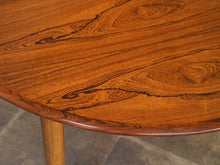 画像をギャラリービューアに読み込む, Danish furniture design Table