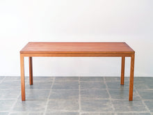 画像をギャラリービューアに読み込む, Christian Hvidt(クリスチャン・ヴィッツ)のダイニングテーブルをやや上から