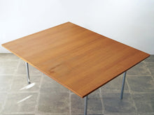 画像をギャラリービューアに読み込む, Hans J. Wegner AT321 Table