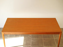 画像をギャラリービューアに読み込む, Finn Juhl Table