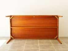 画像をギャラリービューアに読み込む, Finn Juhl Table