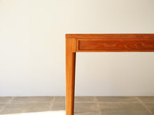 画像をギャラリービューアに読み込む, Finn Juhl Table