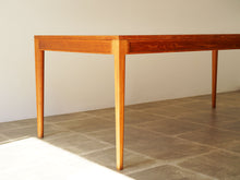 画像をギャラリービューアに読み込む, Finn Juhl Table