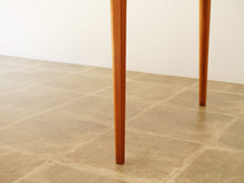 画像をギャラリービューアに読み込む, Finn Juhl Table