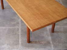 画像をギャラリービューアに読み込む, Hans J. Wegner(ハンスJウェグナー)AT12ローテーブルの天板と脚