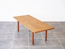 画像をギャラリービューアに読み込む, Hans J. Wegner(ハンスJウェグナー)AT12ローテーブルを上から