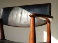 画像をギャラリービューアに読み込む, Ejner Larsen & Aksel Bender Madsen Chair