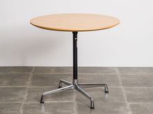 画像をギャラリービューアに読み込む, チャールズイームズのテーブル