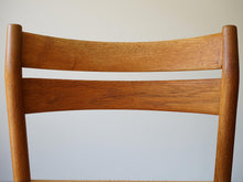 画像をギャラリービューアに読み込む, モーエンセンの椅子BM1の背もたれ木目