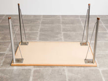 画像をギャラリービューアに読み込む, ヤコブセンのテーブルの裏面