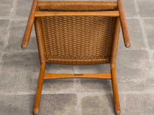 画像をギャラリービューアに読み込む, ハンスJウェグナーのCH23の裏側