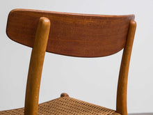 画像をギャラリービューアに読み込む, ハンスJウェグナーのCH23の背もたれ裏側