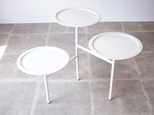 画像をギャラリービューアに読み込む, コンスタンティン・グルチッチのテーブル上から