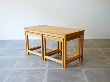 画像をギャラリービューアに読み込む, カートウストヴィのネストテーブル収納