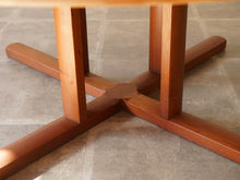 画像をギャラリービューアに読み込む, 北欧ダイニングテーブルの床設置