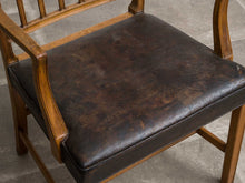 画像をギャラリービューアに読み込む, ヤコブ・ケア椅子の座面レザー