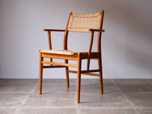 画像をギャラリービューアに読み込む, Swedish Design Chair